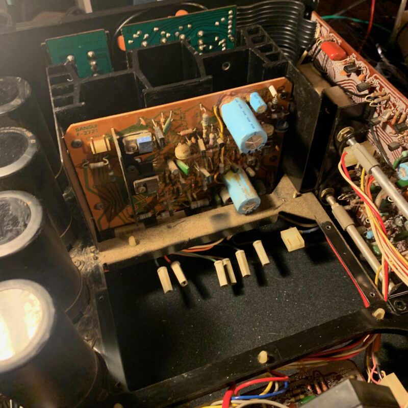 Sansui AU-717
Mid-Restoration